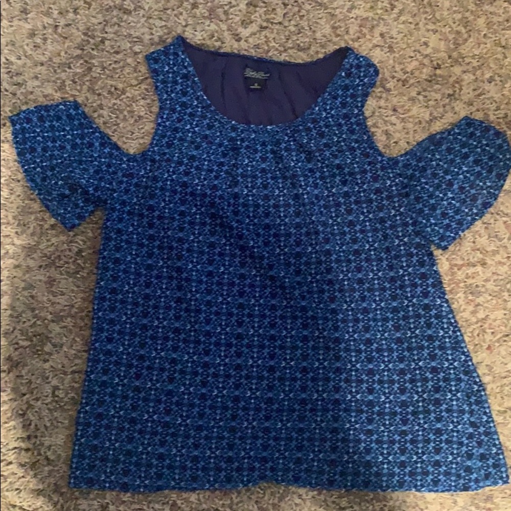 Lucky brand open shoulder top!